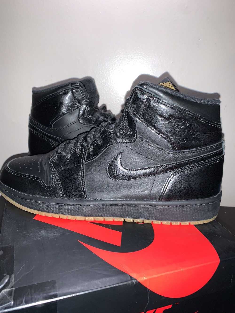 Jordan Brand × Nike Jordan 1 black gum - image 2