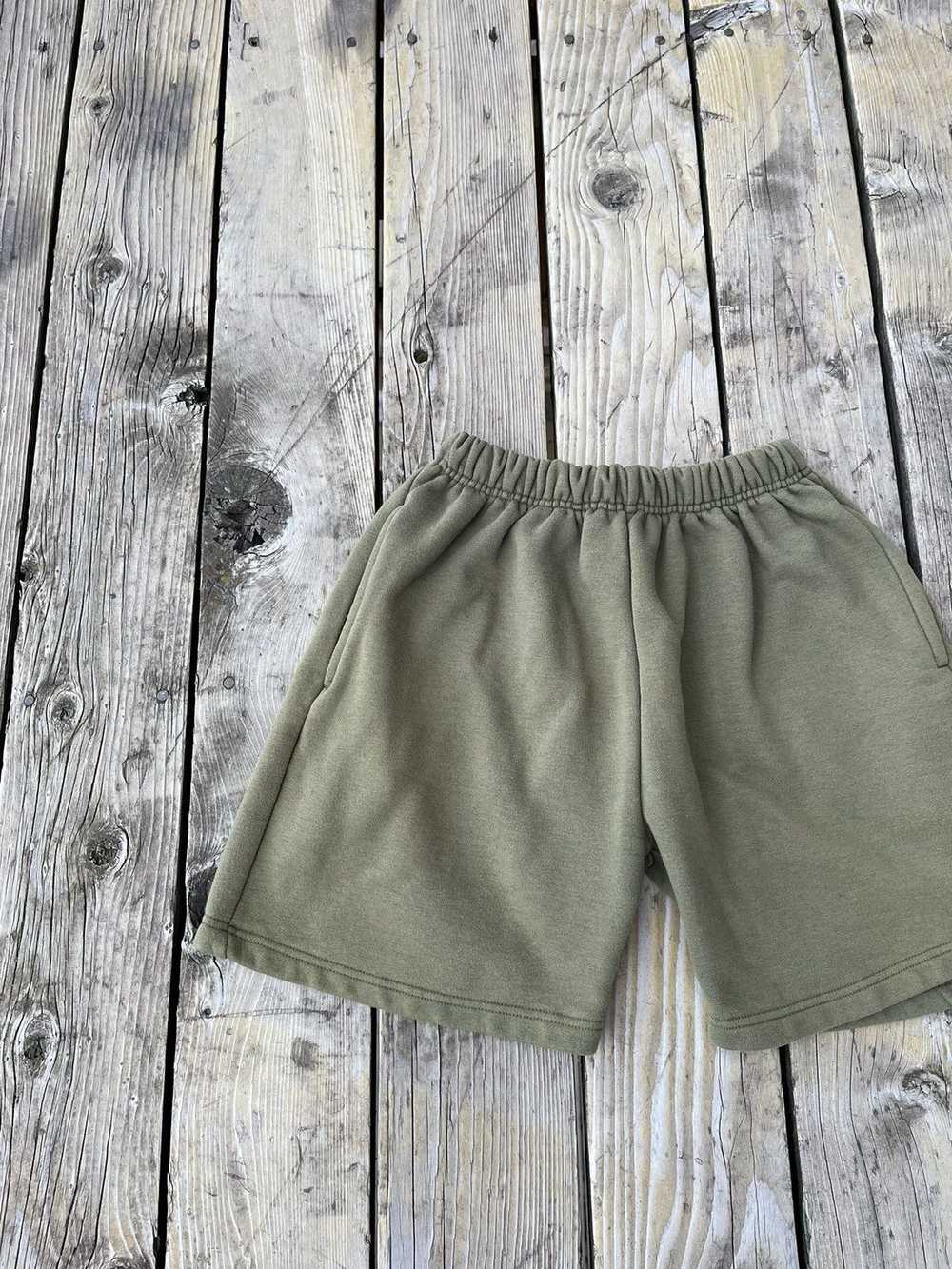 Streetwear × Vintage Olive Fleece Sweat Shorts - image 2