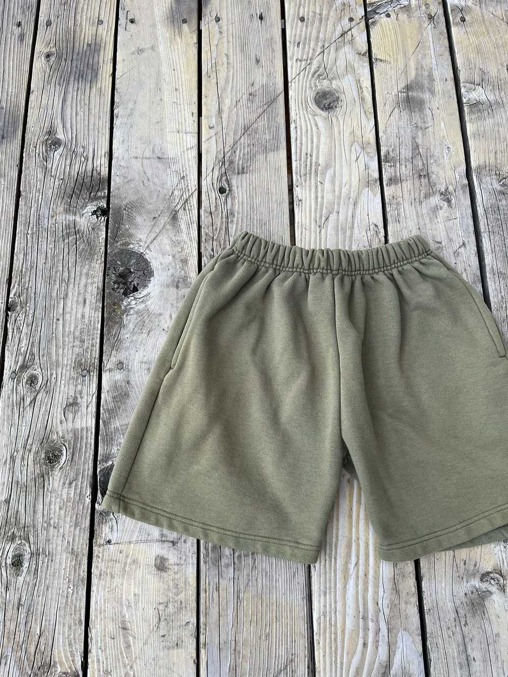 Streetwear × Vintage Olive Fleece Sweat Shorts - image 3