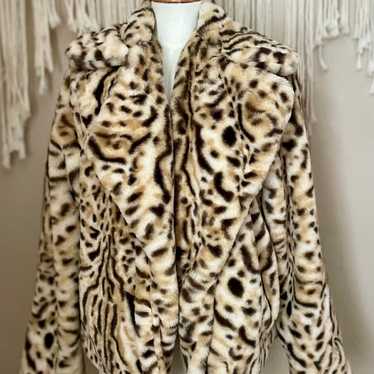 Essue Cheetah Leopard Print Faux Fur Coat - image 1