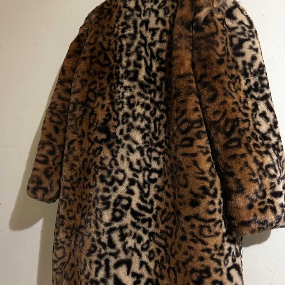 Gibson Latimer Leopard Faux fur coat - image 5
