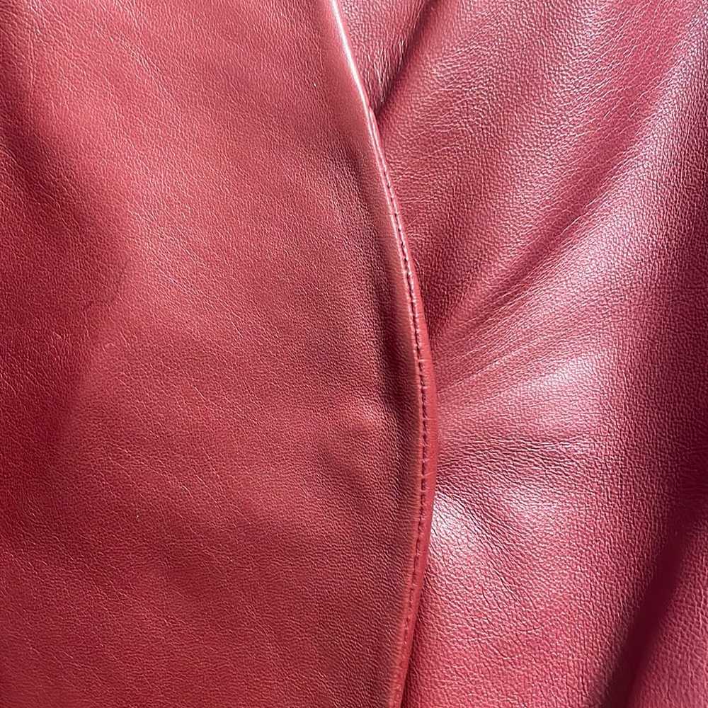 Woman’s designer geniune Leather Jacket.  Appears… - image 3