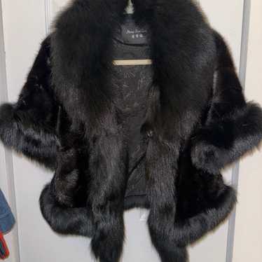 Very beautiful and elegant fur vest with side poc… - image 1