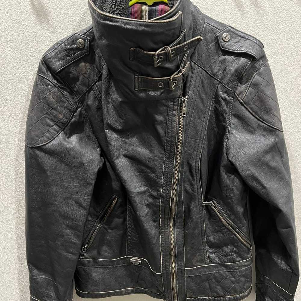Harley Davidson leather bomber jacket - image 2
