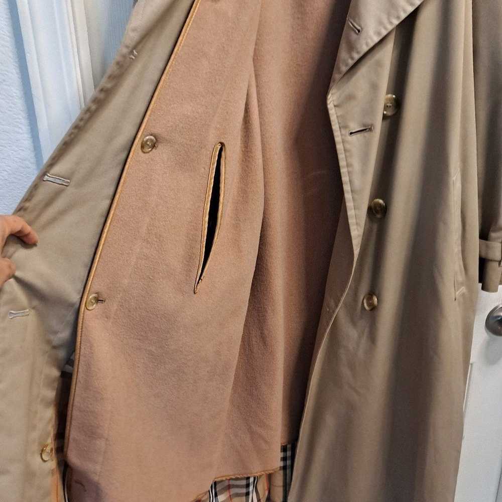 VINTAGE BURBERRY TRENCH COAT - image 3