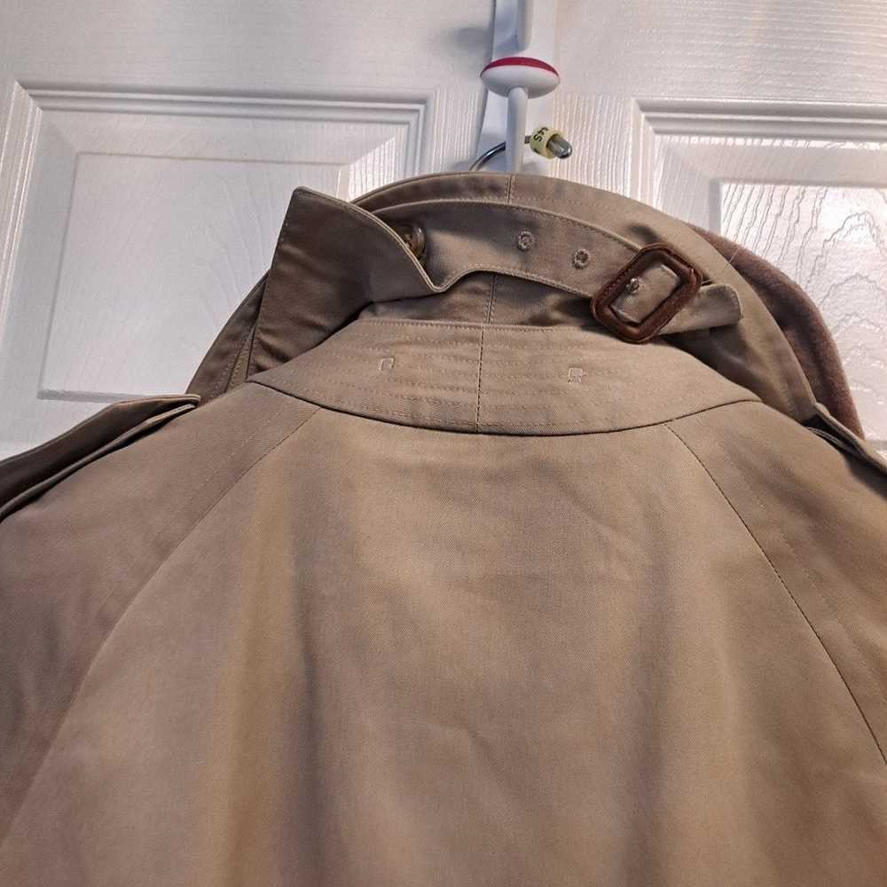 VINTAGE BURBERRY TRENCH COAT - image 8