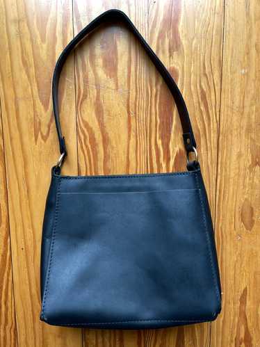Portland Leather Goods Triangle Shoulder Bag | Use