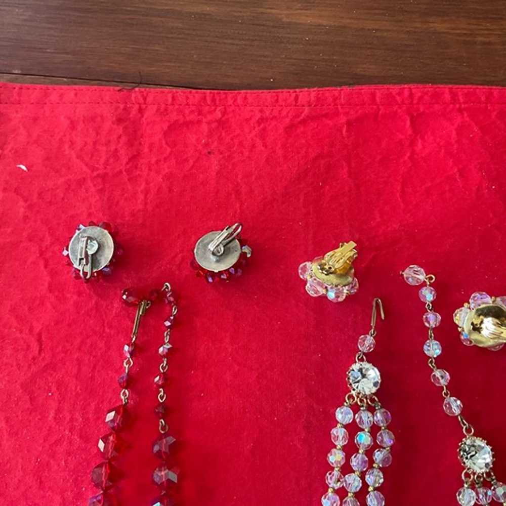 4 Beautiful Vintage Necklaces with matching Clip … - image 4