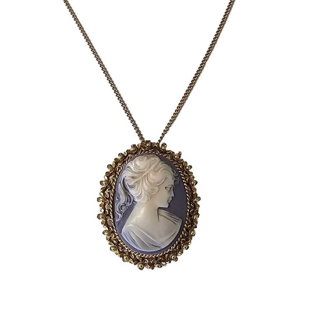 Vintage Purple Cameo Necklace on Gold Chain - image 2
