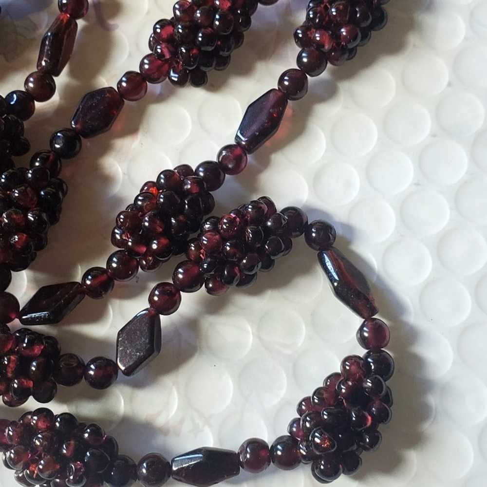 Vintage bohemian garnet grape cluster necklace - image 7