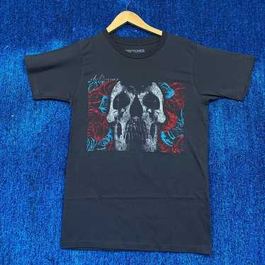 Deftones Rock T-shirt Size Medium - image 1