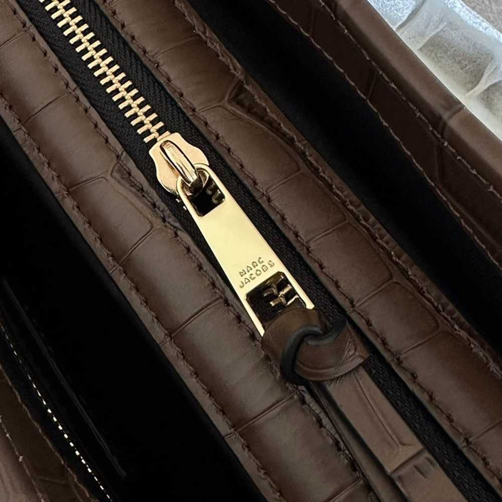 Crocodile grain cowhide leather handbag - image 6