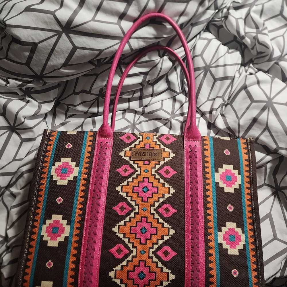 Wrangler Hot Pink Aztec tote/purse/wallet/credit … - image 11