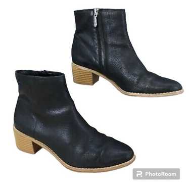 Clarks black leather ankle boots size 9 - image 1