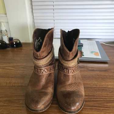 Indie Spirit Corral Boots, size 7 1/2 M - image 1