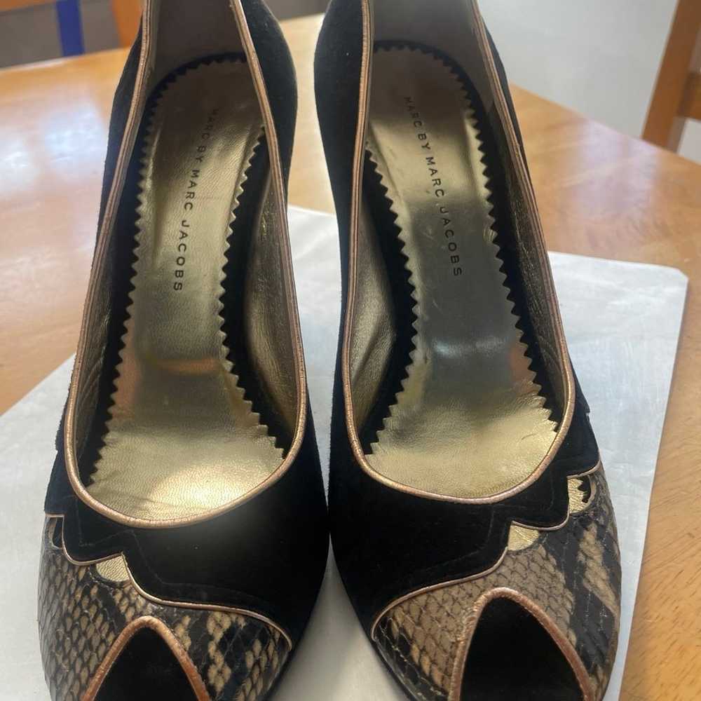 MARC By MARC JACOBS Snakeskin Suede Pumps - Size … - image 2