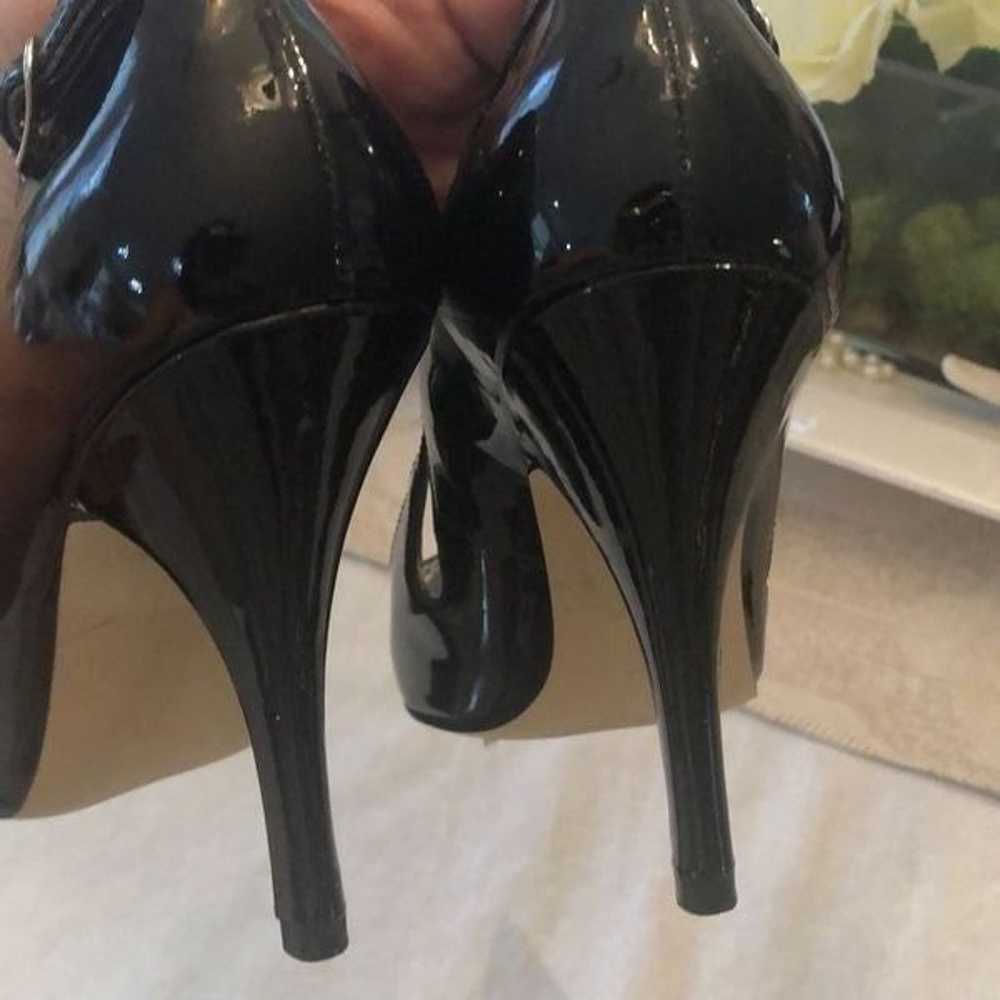 Mark Fisher Black patent leather pumps size 7.5. - image 5