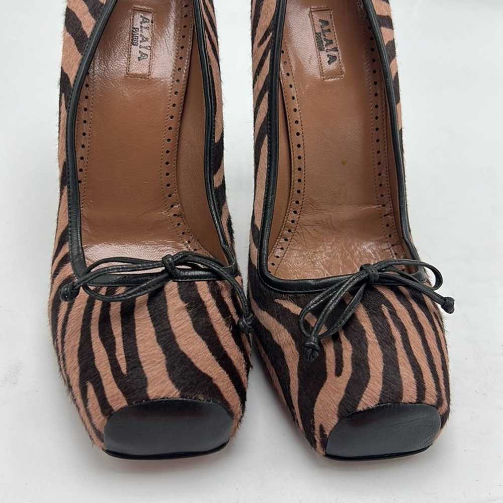 Alaia brown black zebra print heels size 8.5 (39) - image 2