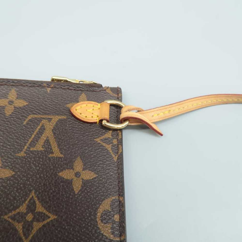 Louis Vuitton Neverfull leather clutch bag - image 5