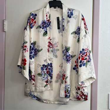 VIOLET & CLAIRE floral Kimono