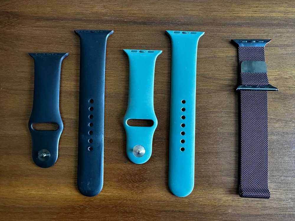 Apple Apple Watch Bands (3) - image 1