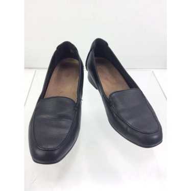 Clarks Clarks Artisan Black Leather Slip-On Loafe… - image 1
