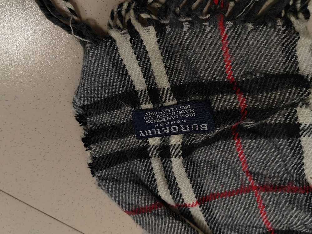 Burberry 🔥🔥🔥DOPE VINTAGE BURBERRYS SCARVE NOVA… - image 3