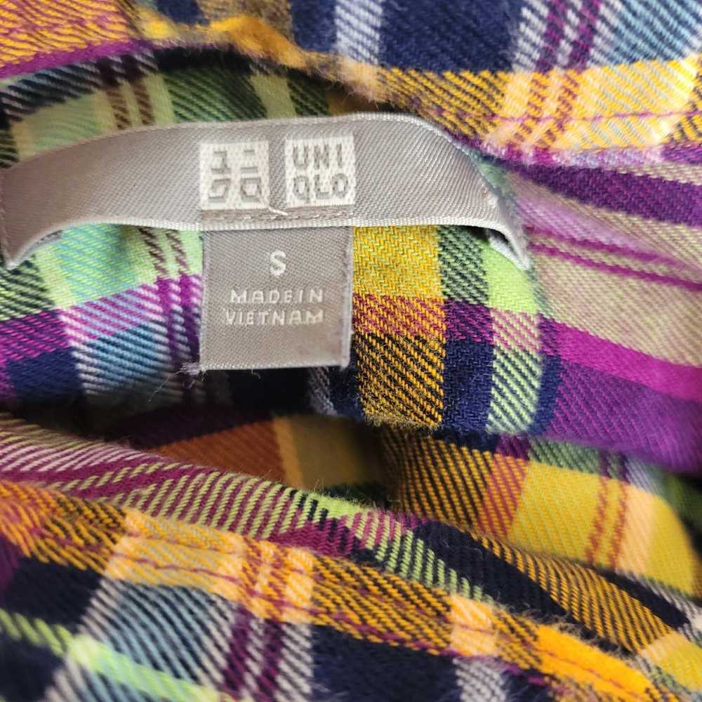 Uniqlo Purple Plaid Button Up Flannel Shirt Size … - image 4
