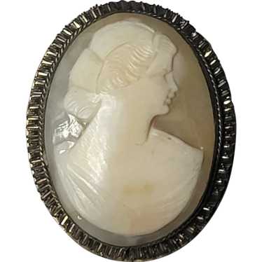 Vintage Hand-Carved Shell Cameo Pendant