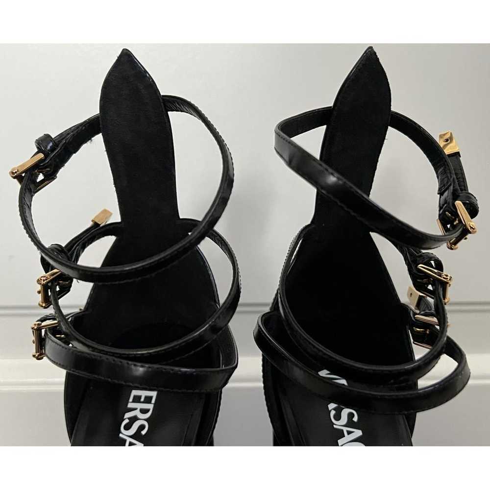Versace Medusa Aevitas leather heels - image 9