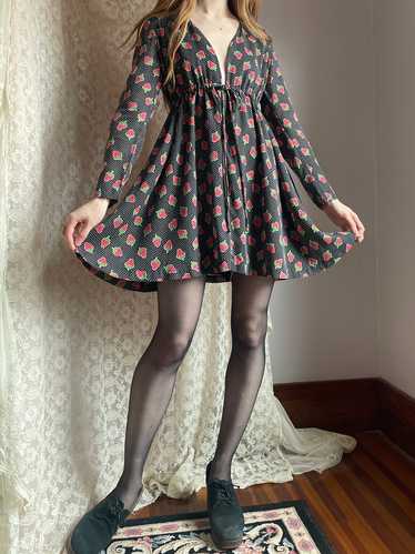 1970s Young Edwardian Strawberry Print Dotted Blac