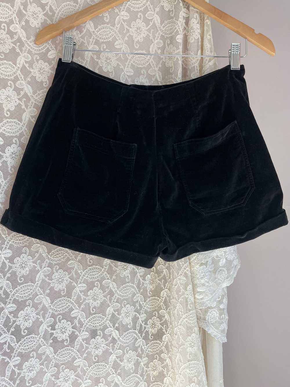 1970s Black Velvet Shorts Pocket - image 9