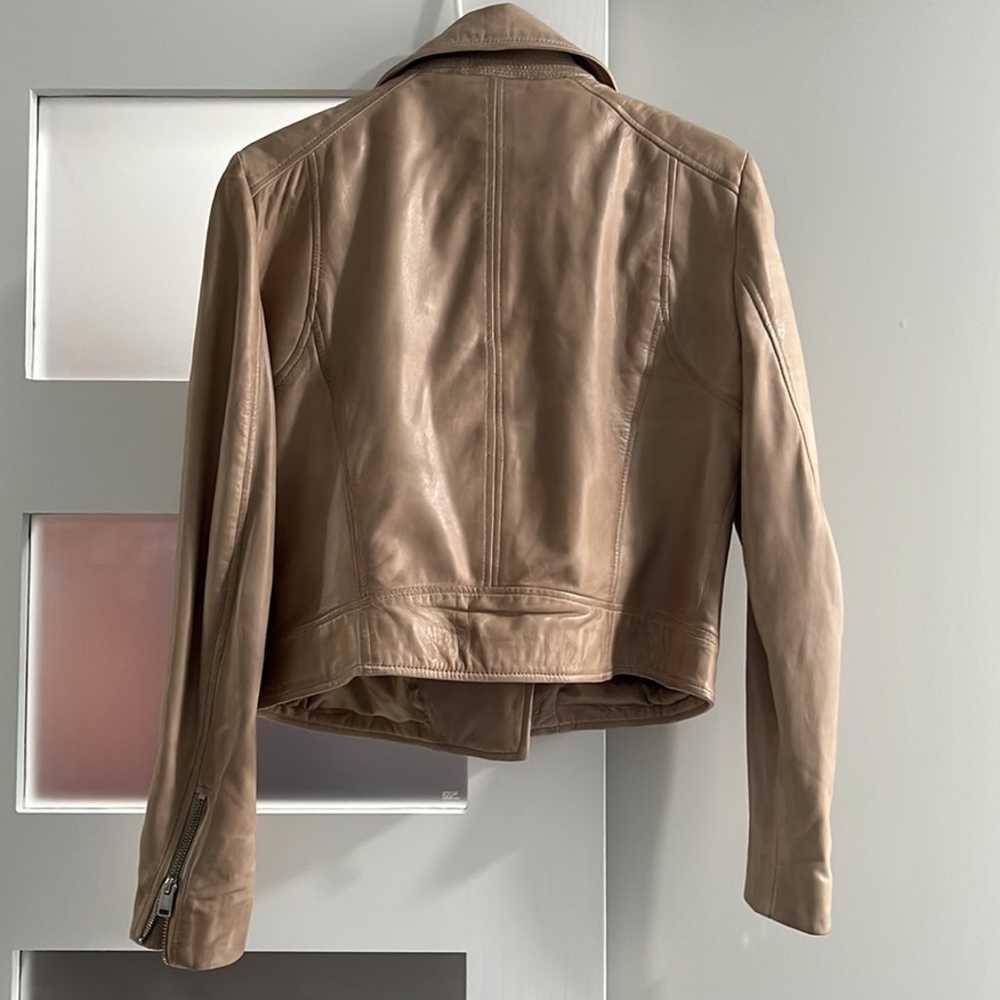 Beautiful LaMarque Tan Leather Jacket- Size Large - image 4