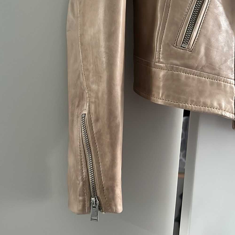 Beautiful LaMarque Tan Leather Jacket- Size Large - image 5