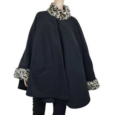 Cejon Lux Fleece Leopard Print Faux Fur Trim Cape