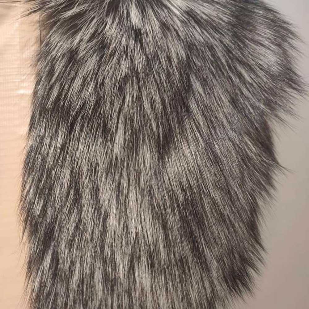 100% Whole Real Silver Fox Fur Vest - image 3