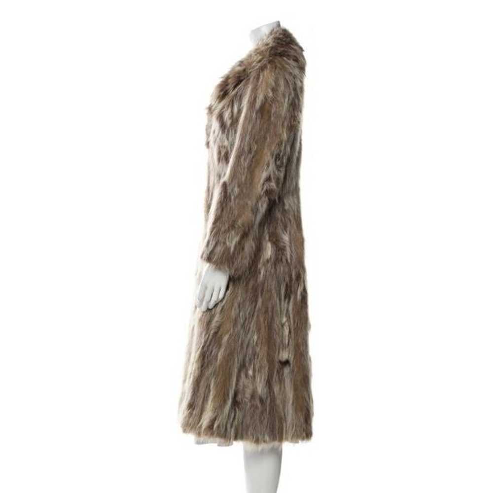 Chic Feathery Fur Coat! Movie Star vibes! - image 9