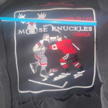 Moose knuckle
