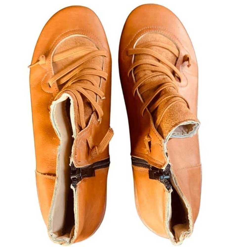 Womans Vintage Tan ankle shoes - image 3