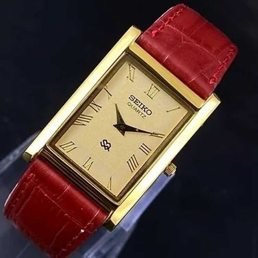 Vintage Style Seiko Quartz Mens Gold  Watch & Red… - image 1
