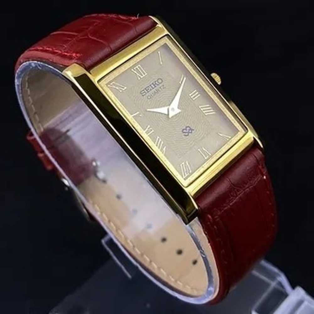 Vintage Style Seiko Quartz Mens Gold  Watch & Red… - image 3