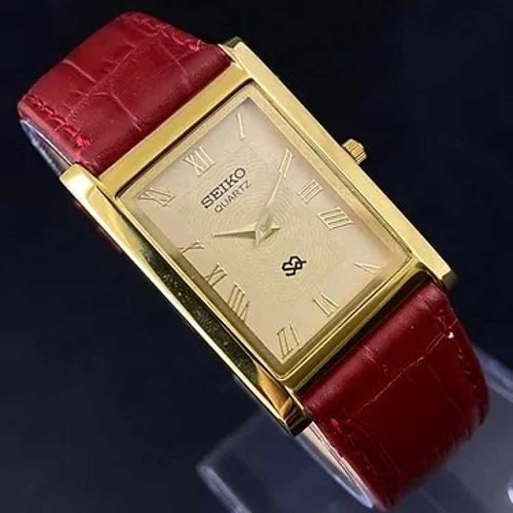 Vintage Style Seiko Quartz Mens Gold  Watch & Red… - image 5