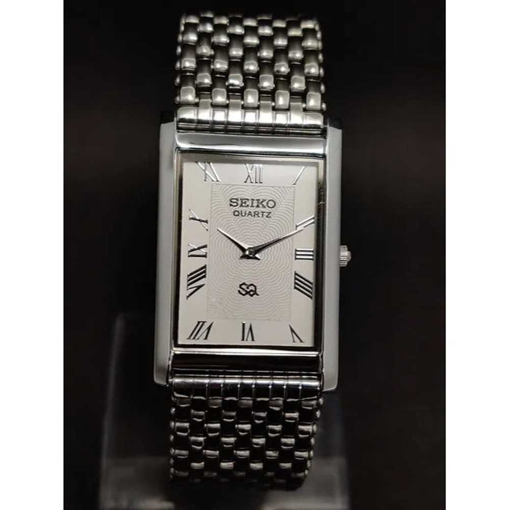 Vintage Style Seiko Quartz Mens Silver Watch & Wh… - image 2