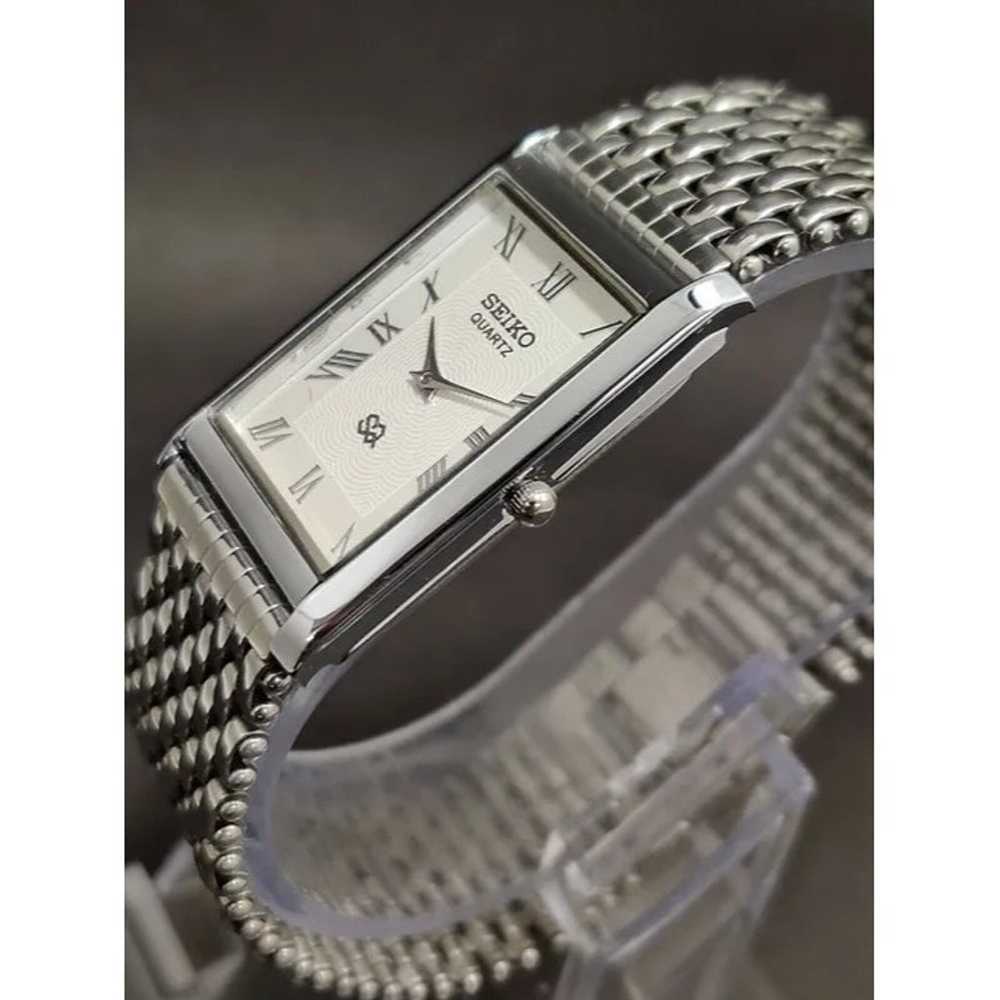 Vintage Style Seiko Quartz Mens Silver Watch & Wh… - image 3