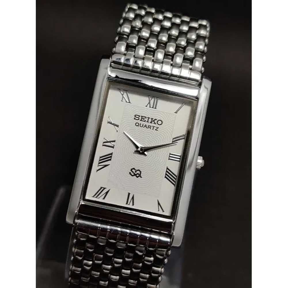 Vintage Style Seiko Quartz Mens Silver Watch & Wh… - image 6