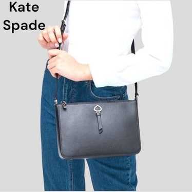 Kate Spade new.. black crossbody purse!