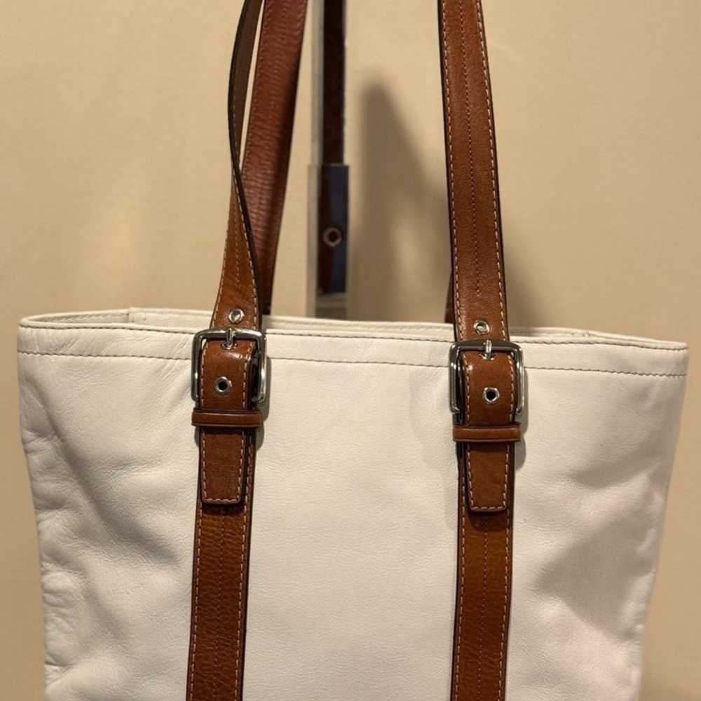 Pre-Loved Coach All Leather Bucket Bag F11201 - image 5
