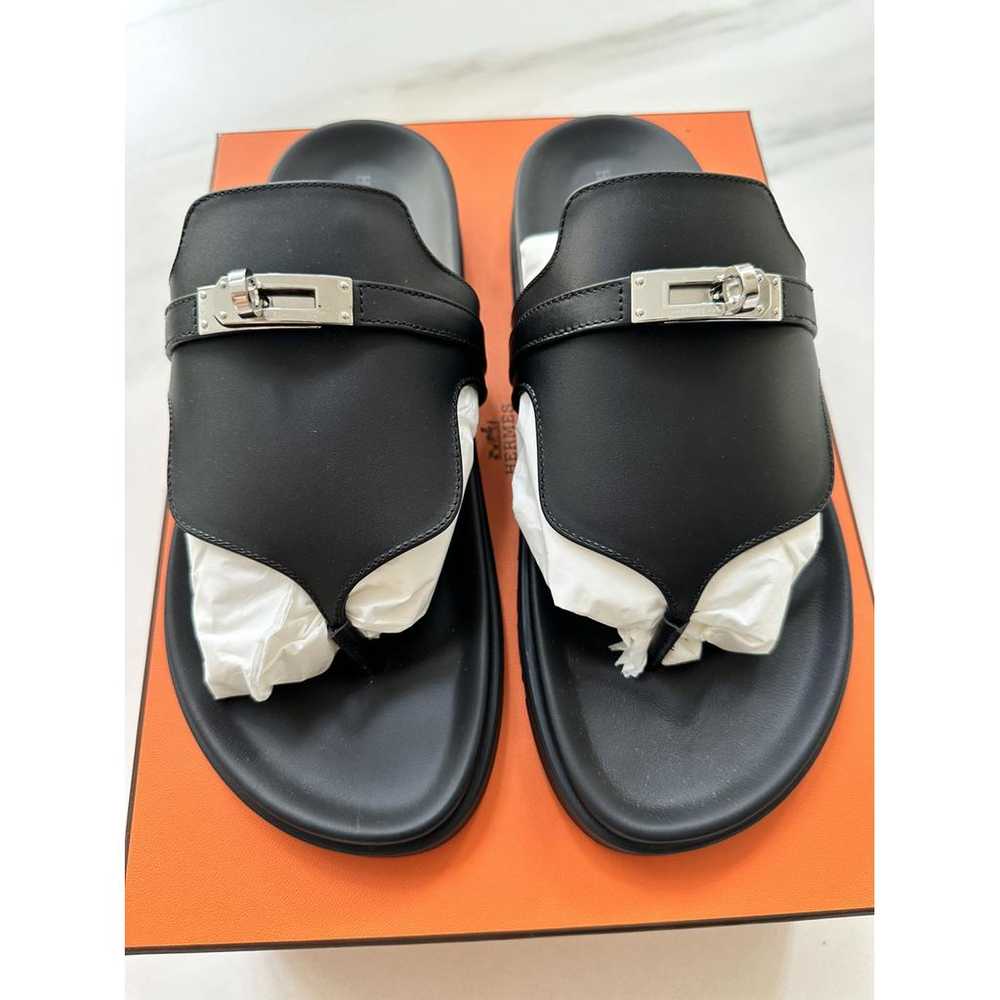 Hermès Empire leather flip flops - Gem