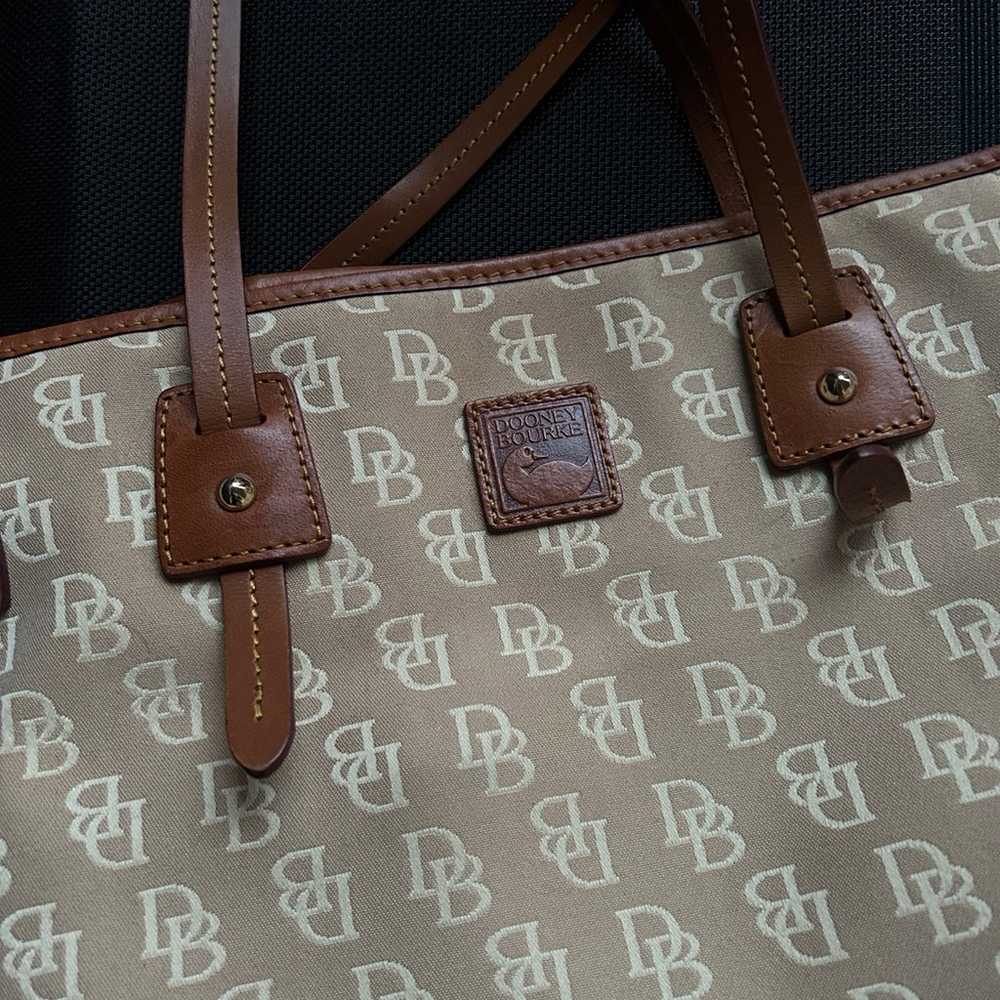 Vintage Dooney and Bourke Handbag - image 10