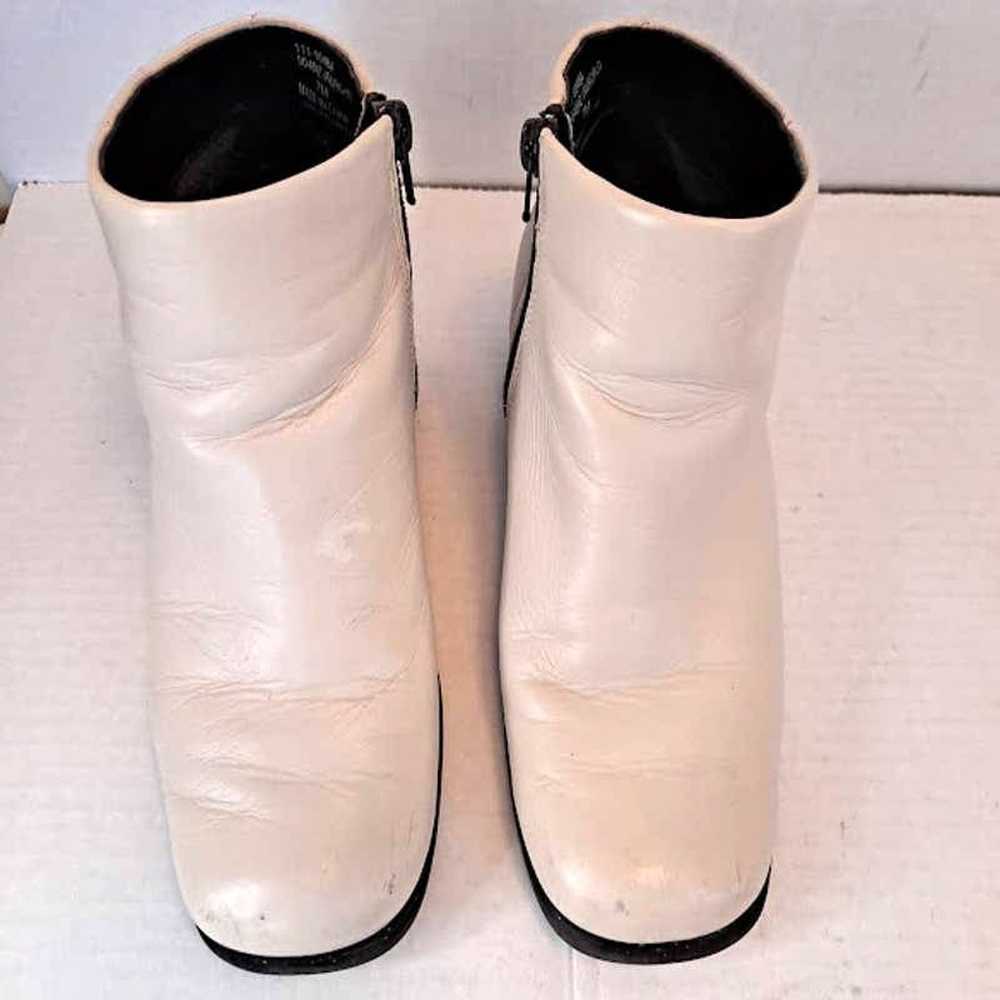 Vintage White Mt Chelsea Boots 7 White Chelsea Sq… - image 2